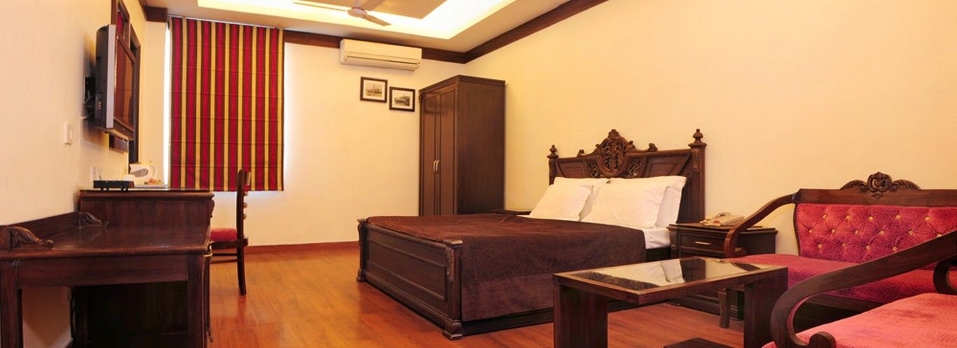 Hotel Clark Heights Neu-Delhi Exterior foto