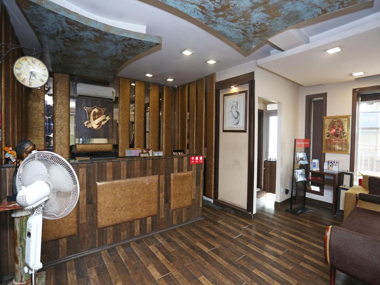 Hotel Clark Heights Neu-Delhi Exterior foto