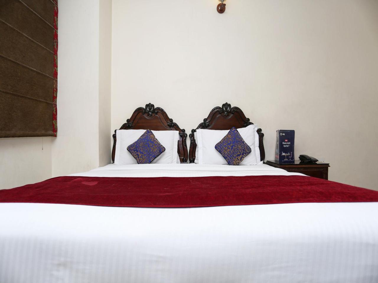 Hotel Clark Heights Neu-Delhi Exterior foto