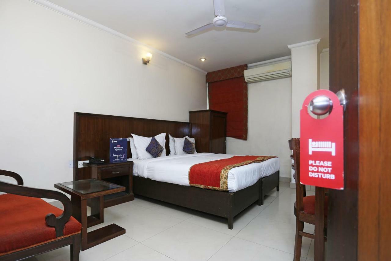Hotel Clark Heights Neu-Delhi Exterior foto